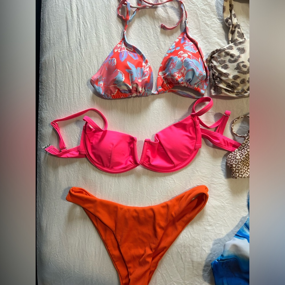 Womens Bikinis - Picture 2 of 13